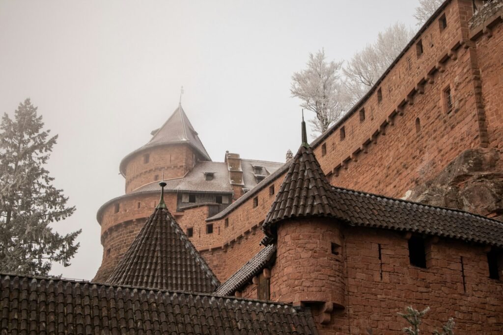 Tours et remparts du château du Haut-Koenigsbourg